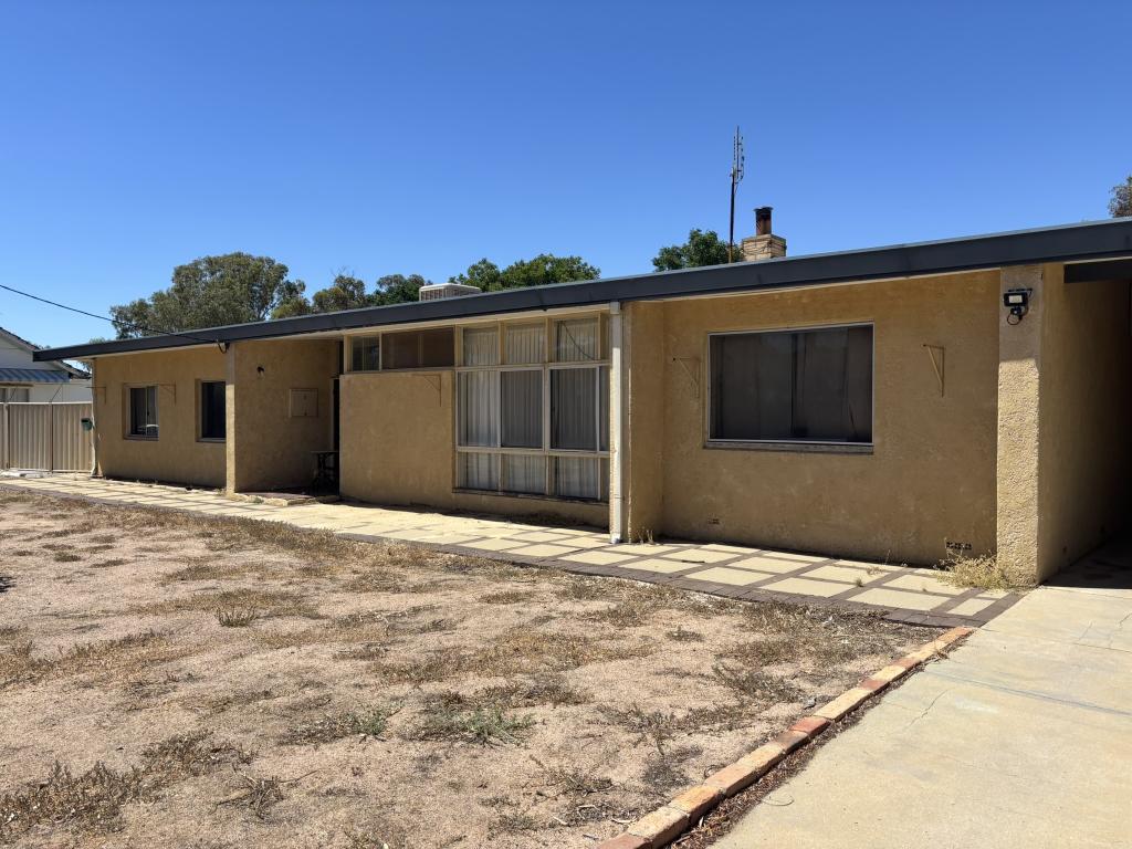 1 Morton St, Merredin, WA 6415