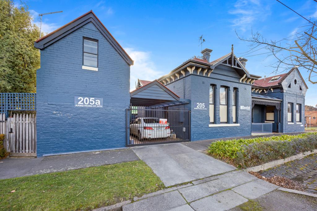 205 Armstrong St N, Soldiers Hill, VIC 3350