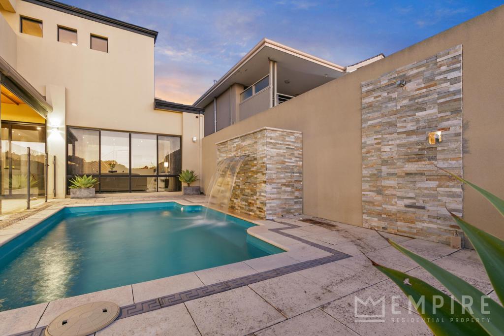 Contact agent for address, LAKE COOGEE, WA 6166