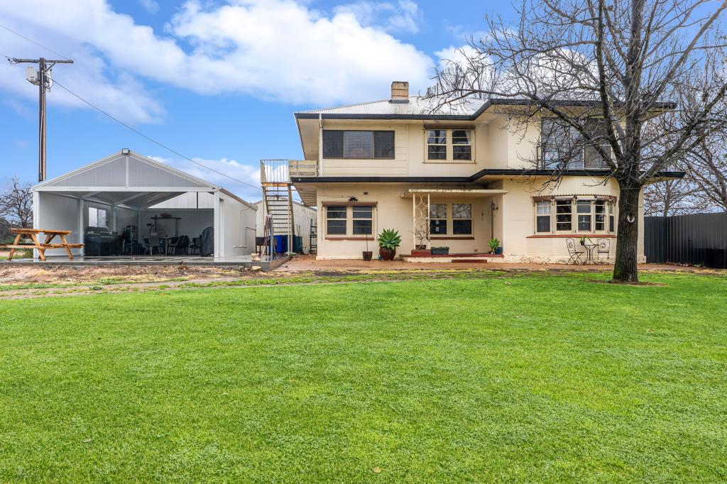 31 Old Cooltong Rd, Renmark, SA 5341