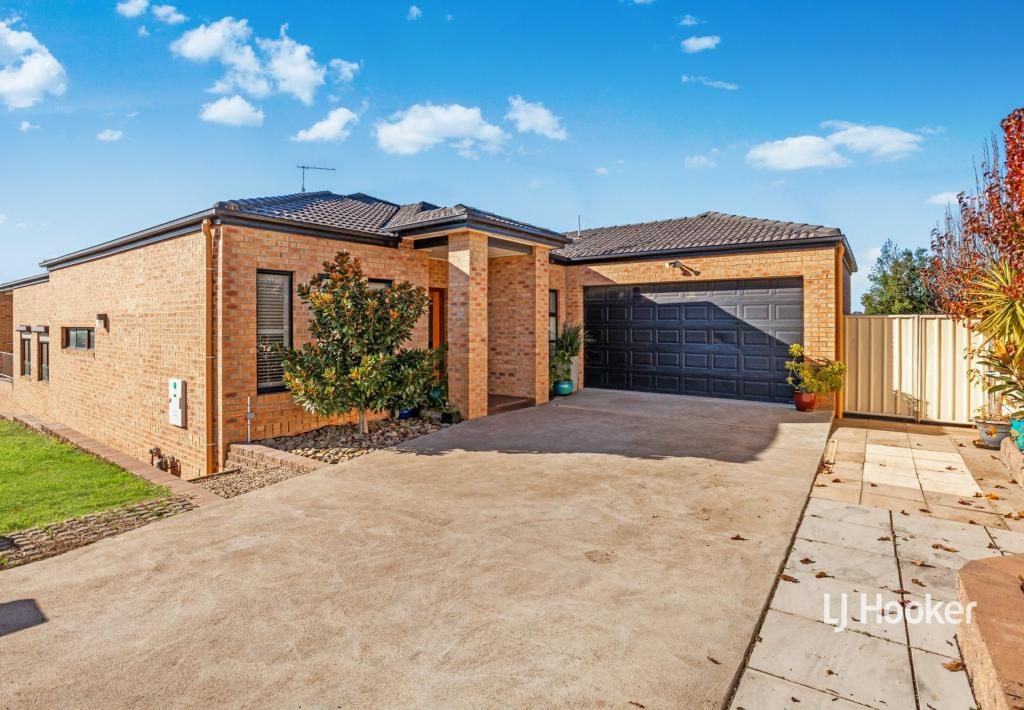 6 James Cl, Kilmore, VIC 3764