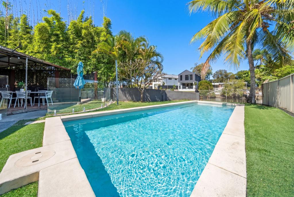 14 Kilmartin Esp, Biggera Waters, QLD 4216