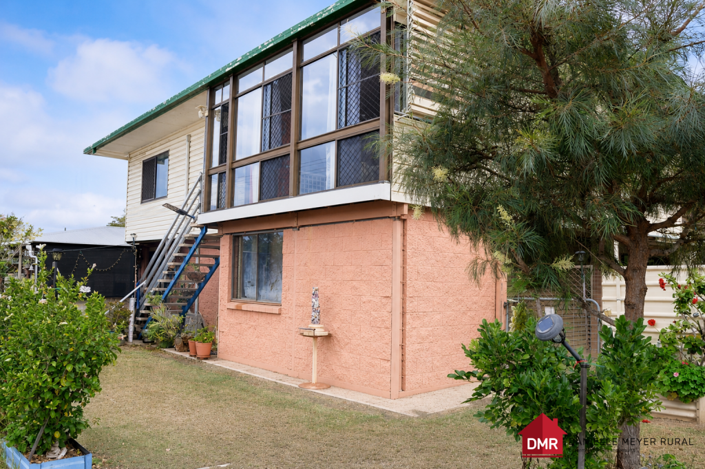 2 Sam Weller Ave, Gayndah, QLD 4625