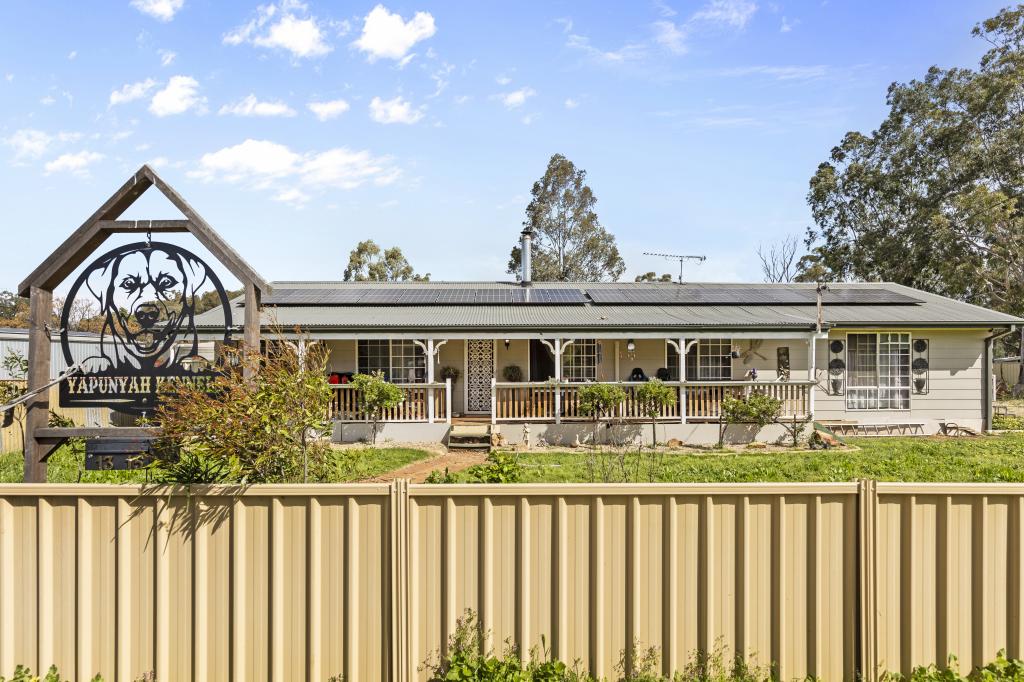 13-15 Cave St, Ganmain, NSW 2702