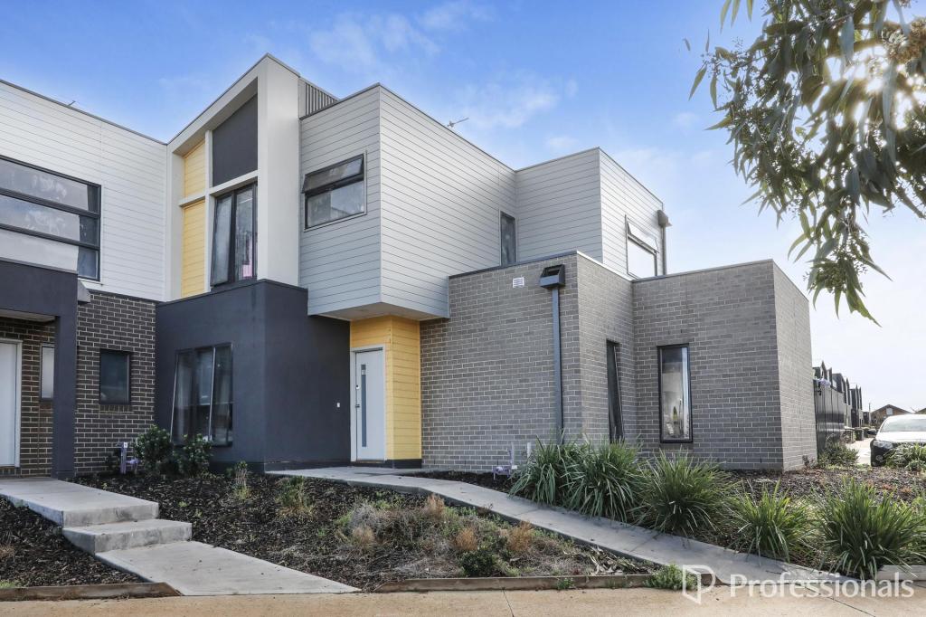 10 Lady Cct, Thornhill Park, VIC 3335