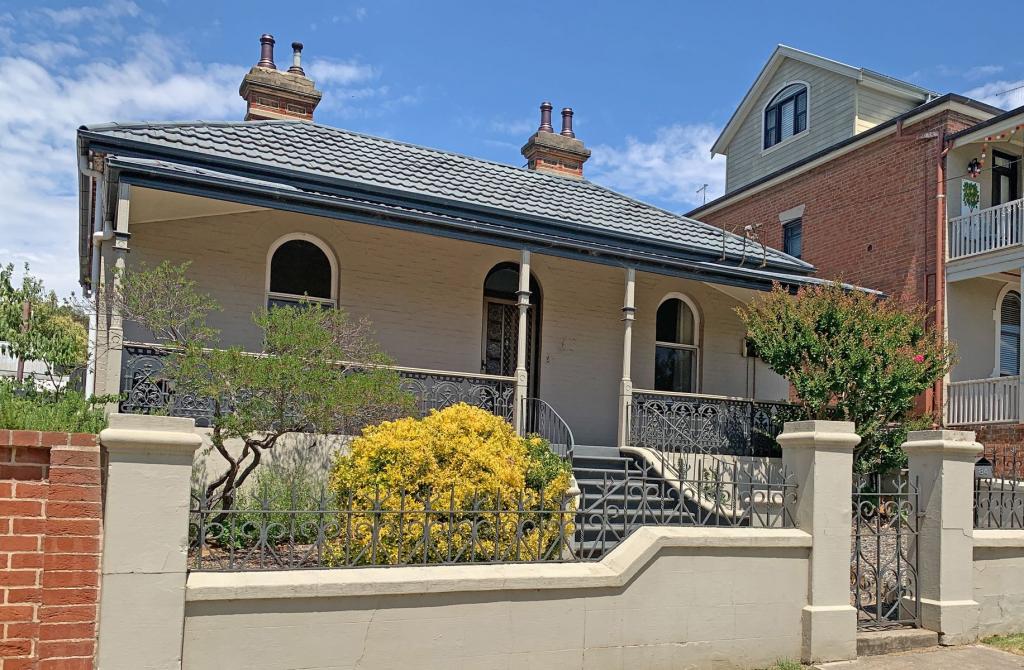 84 Russell St, Bathurst, NSW 2795