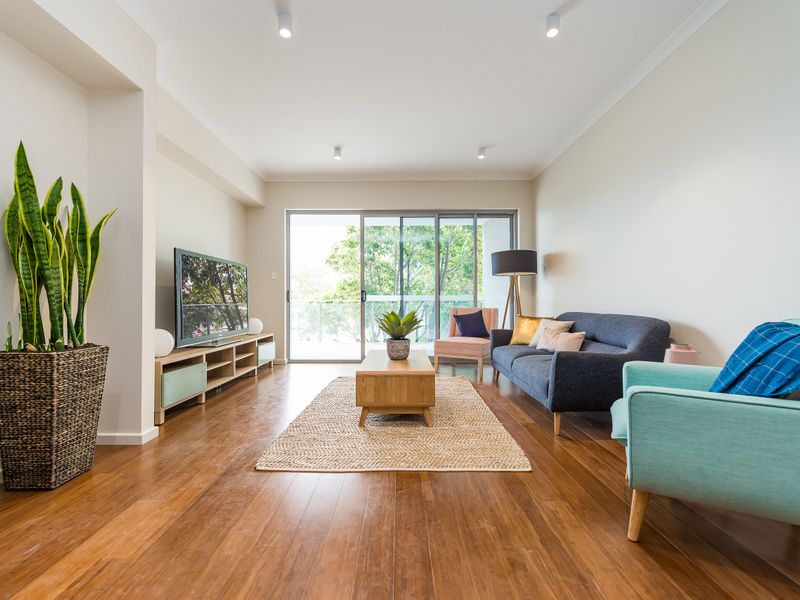 2/164 RISELEY ST, BOORAGOON, WA 6154