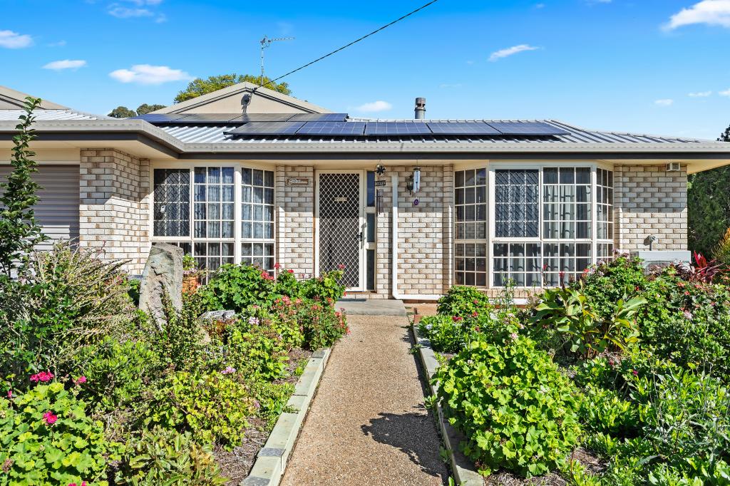 33 Werth St, Oakey, QLD 4401
