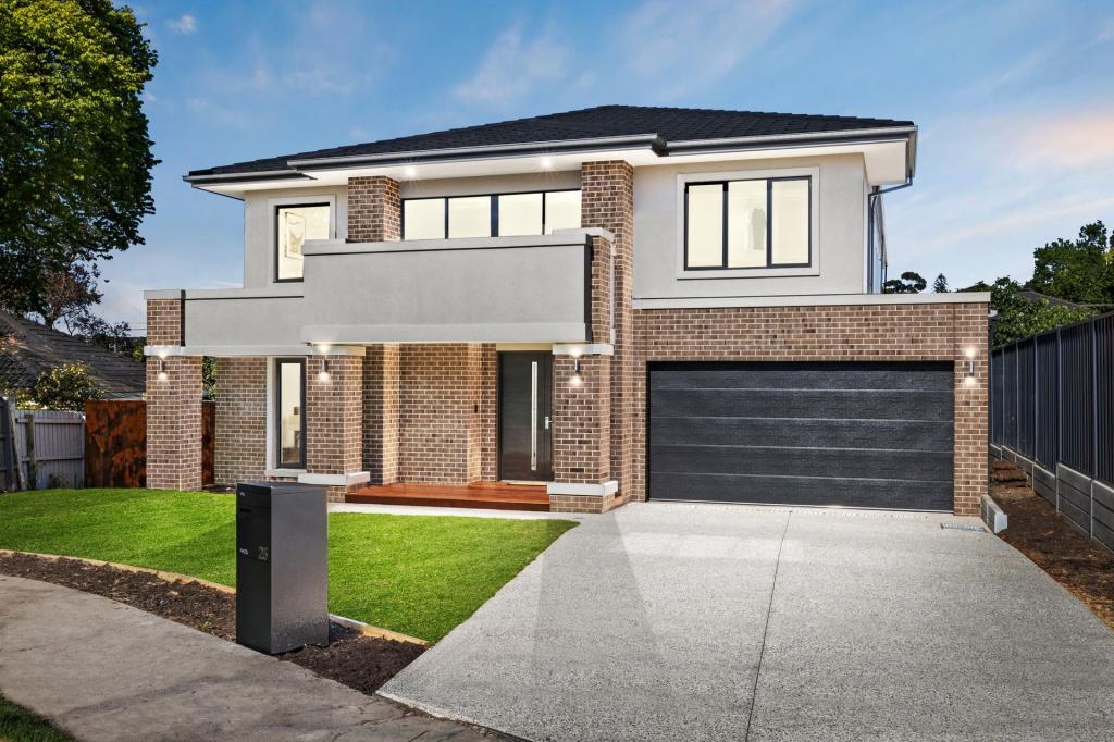 25 OAK HILL RD, MOUNT WAVERLEY, VIC 3149