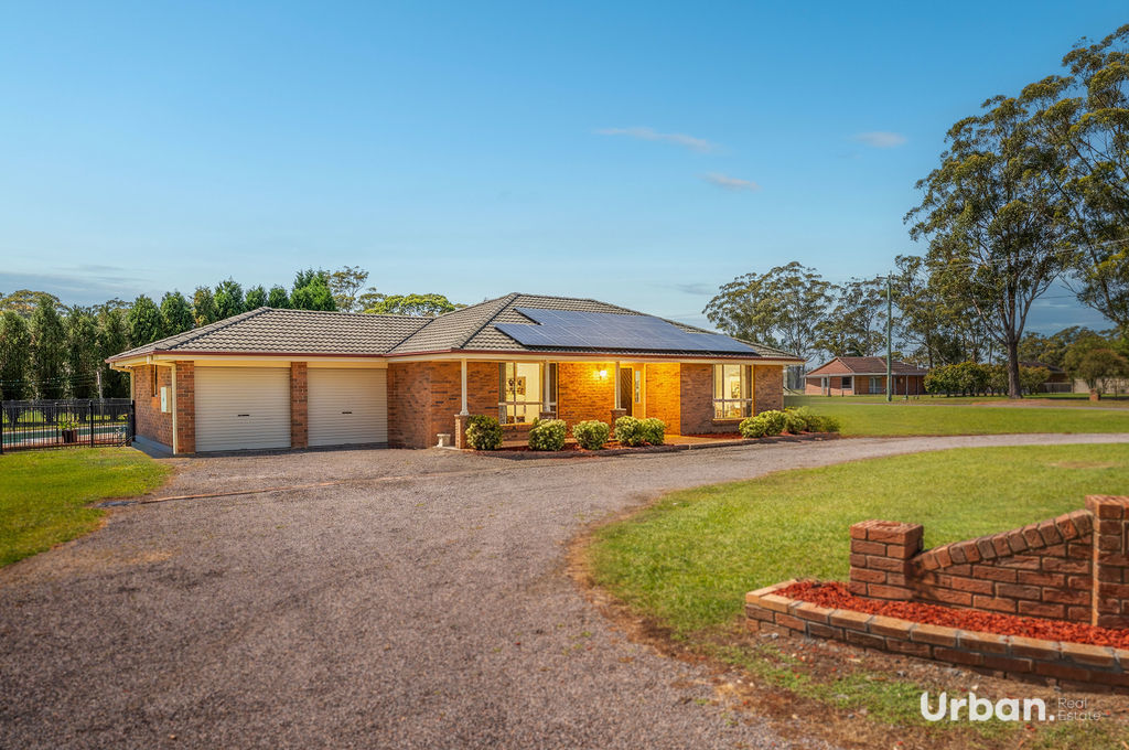15 FORD AVE, MEDOWIE, NSW 2318