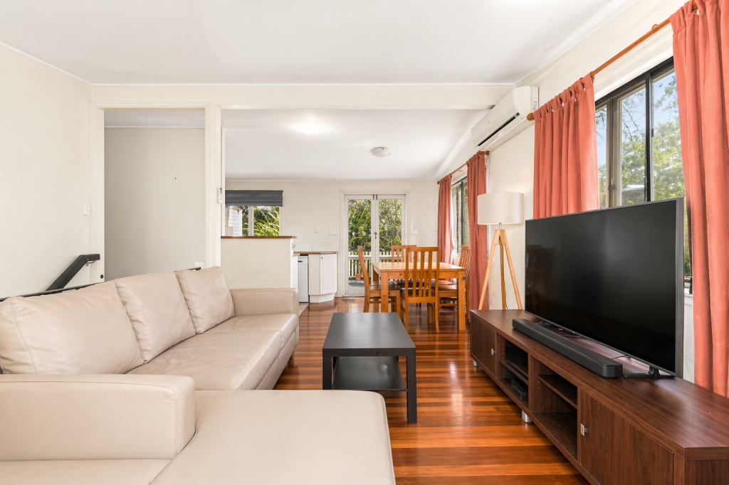 58 Moordale St, Chapel Hill, QLD 4069