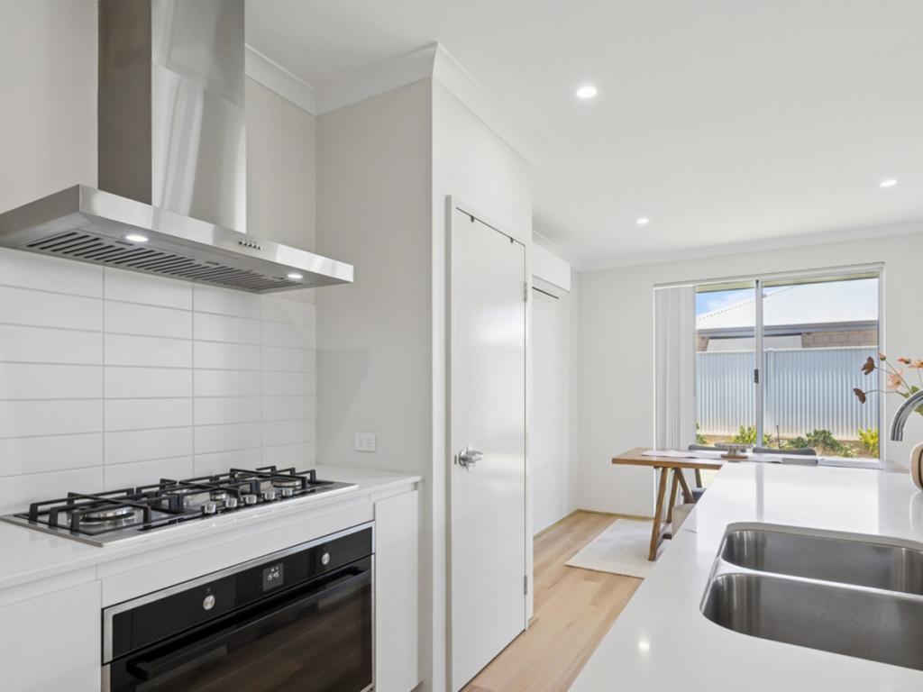 5 Prevelly Way, Eglinton, WA 6034