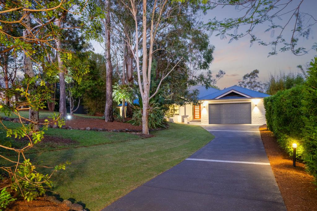 8 BIRD PL, PULLENVALE, QLD 4069