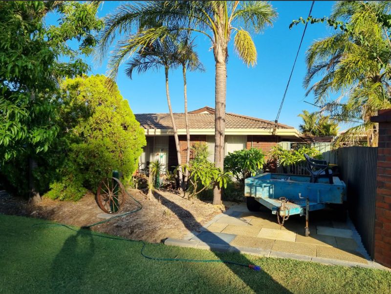 64b Amanda Dr, Camillo, WA 6111