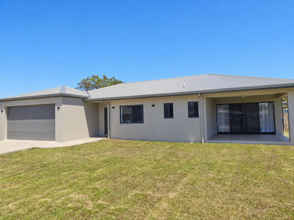 27 SUMMER ST, MAREEBA, QLD 4880