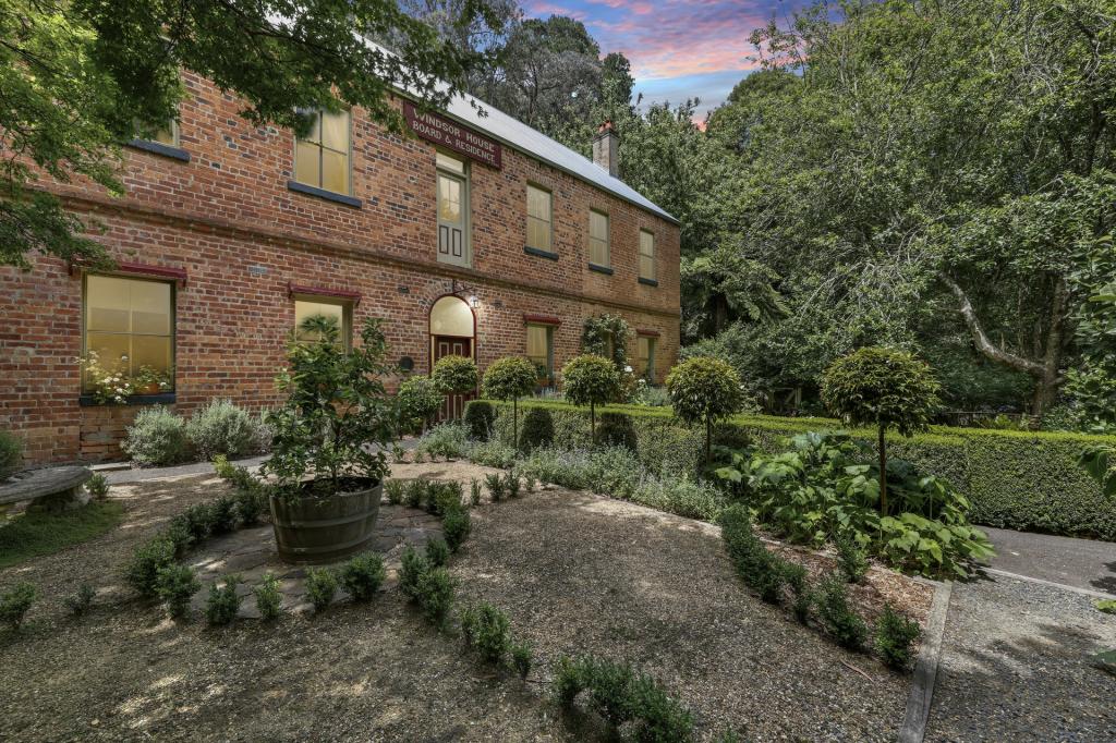 12 Right Hand Branch Rd, Walhalla, VIC 3825