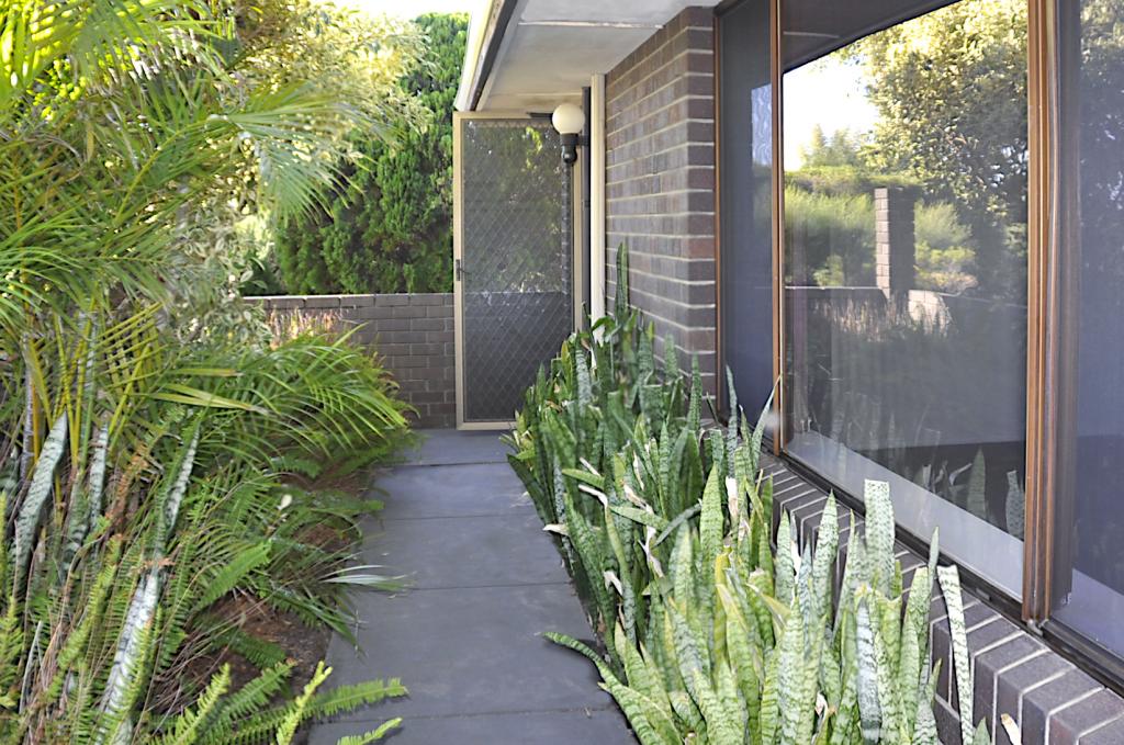 28 Mandalay Pl, Craigie, WA 6025