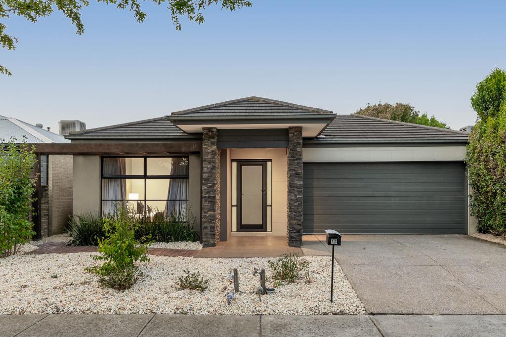 13 FLETCHER RD, CRAIGIEBURN, VIC 3064