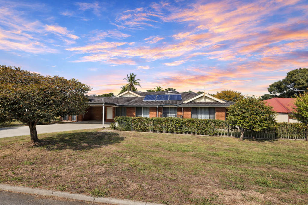 6 Murray Ct, Armadale, WA 6112