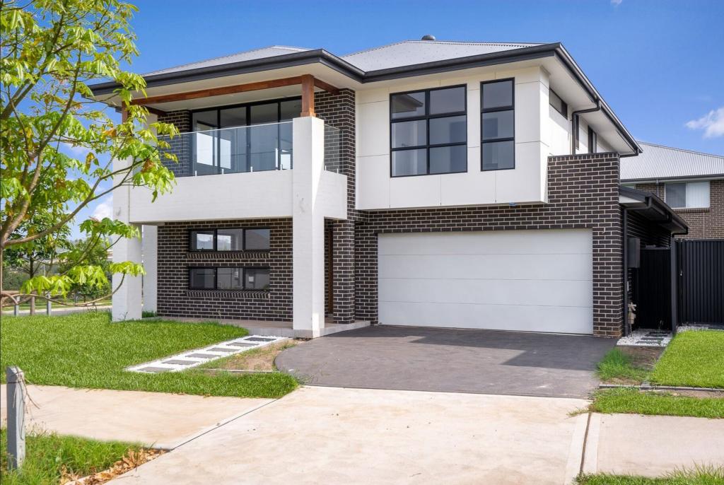 40b Larkham St, Oran Park, NSW 2570