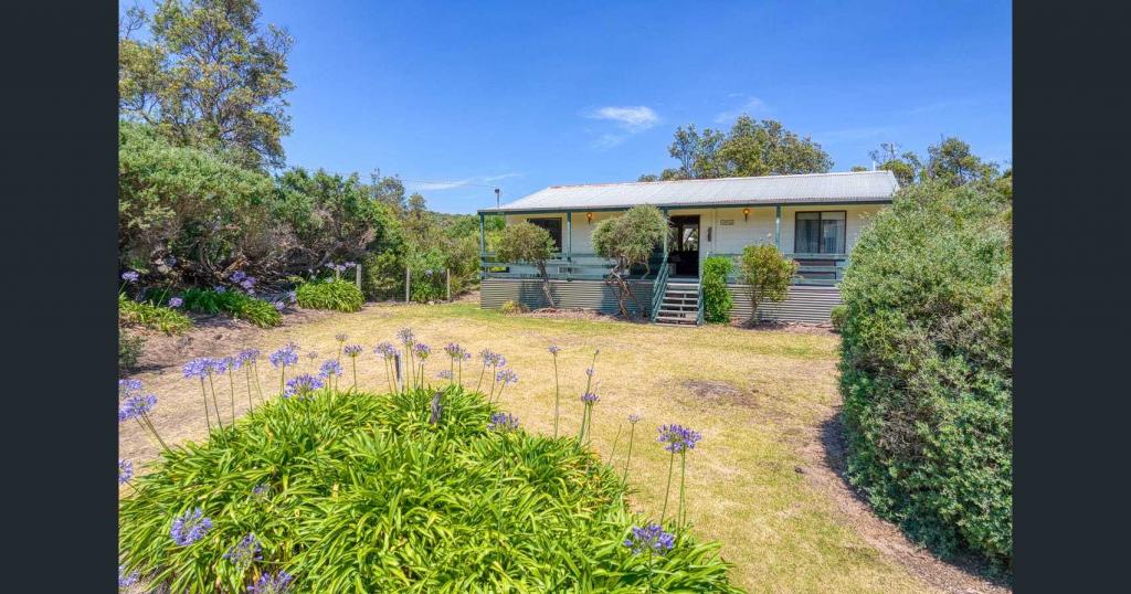 17 CONDON CRES, VENUS BAY, VIC 3956
