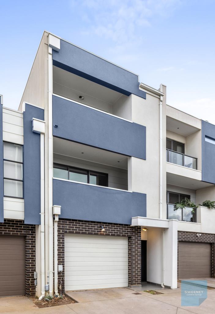 32/79 LANCEFIELD DR, CAROLINE SPRINGS, VIC 3023