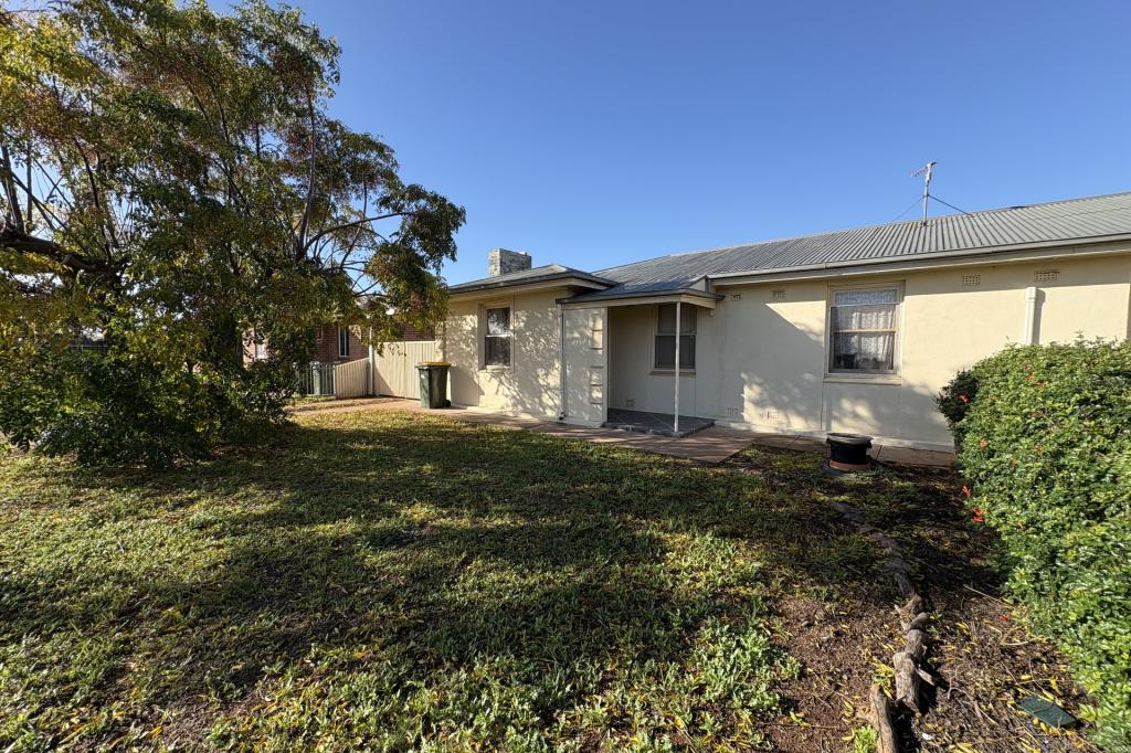 9 Knight St, Whyalla Stuart, SA 5608