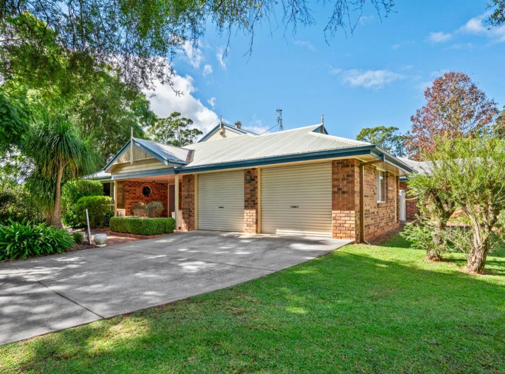 11 Cypress St, Highfields, QLD 4352