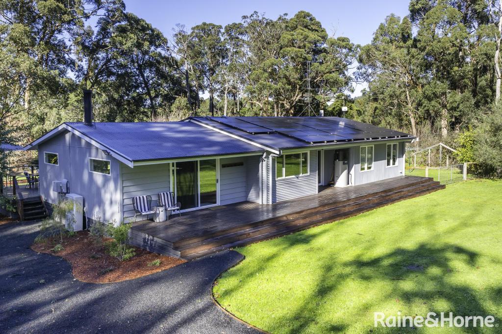 35 Dineen Rd, Bullengarook, VIC 3437