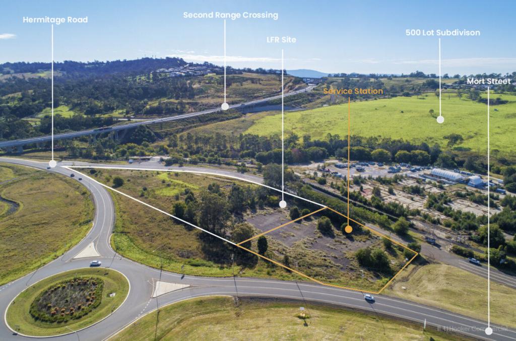 Service Station/1-25 Mort St, Cranley, QLD 4350