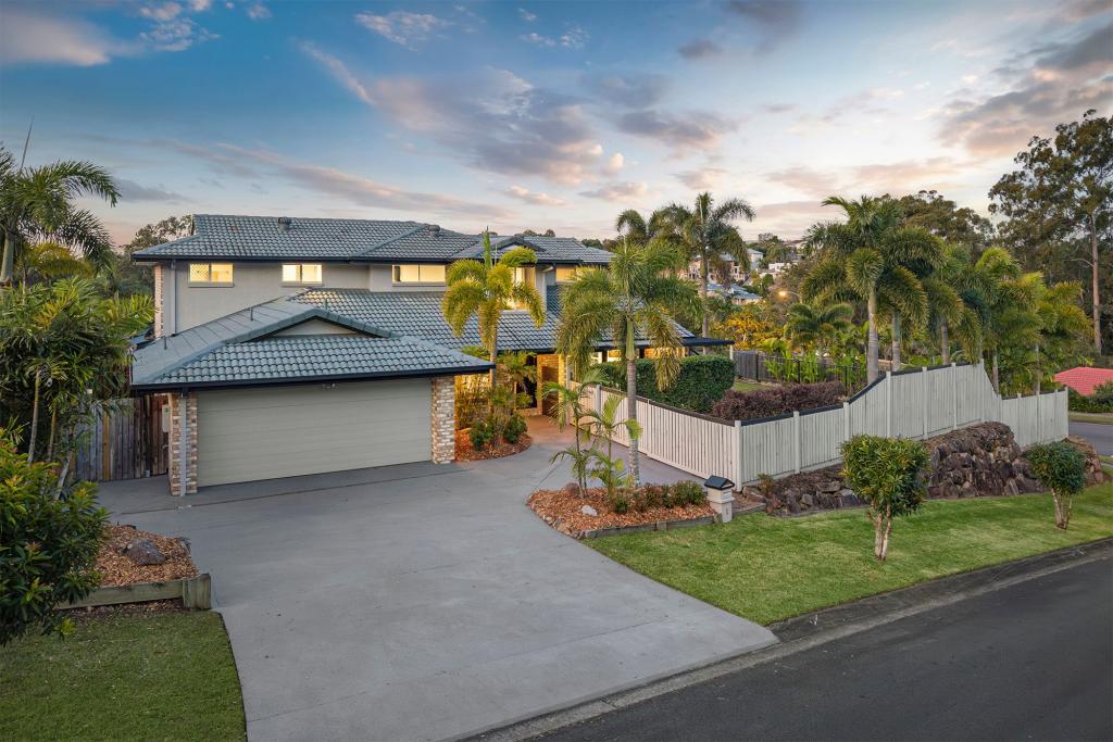 1 HALLEYS CRES, BRIDGEMAN DOWNS, QLD 4035