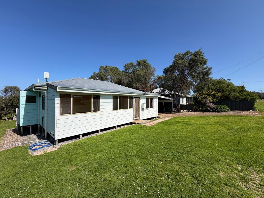 21 Walpole St E, Walpole, WA 6398