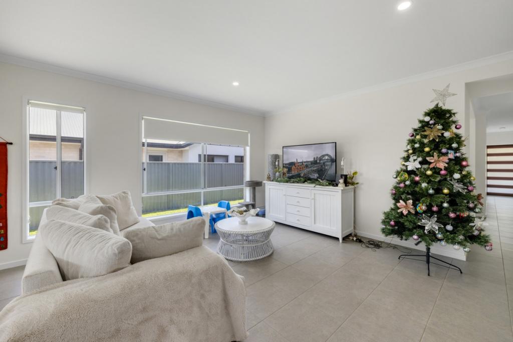 72 Sovereign Dr, Thrumster, NSW 2444