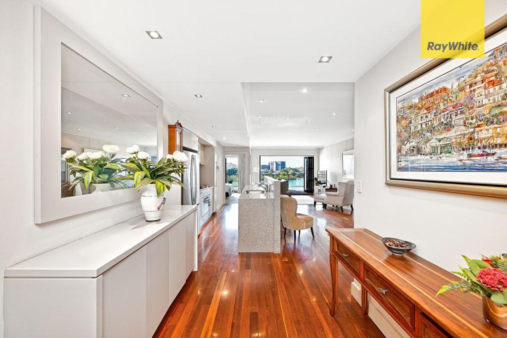 18/2 Bay Dr, Meadowbank, NSW 2114