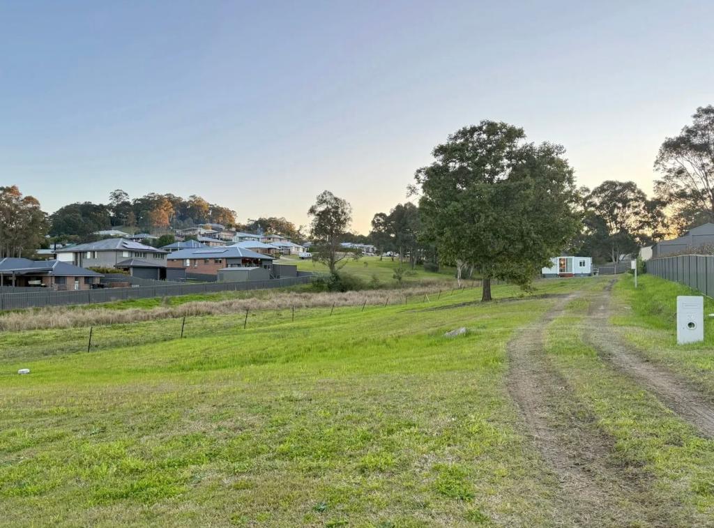 24-26 Baird St, Dungog, NSW 2420