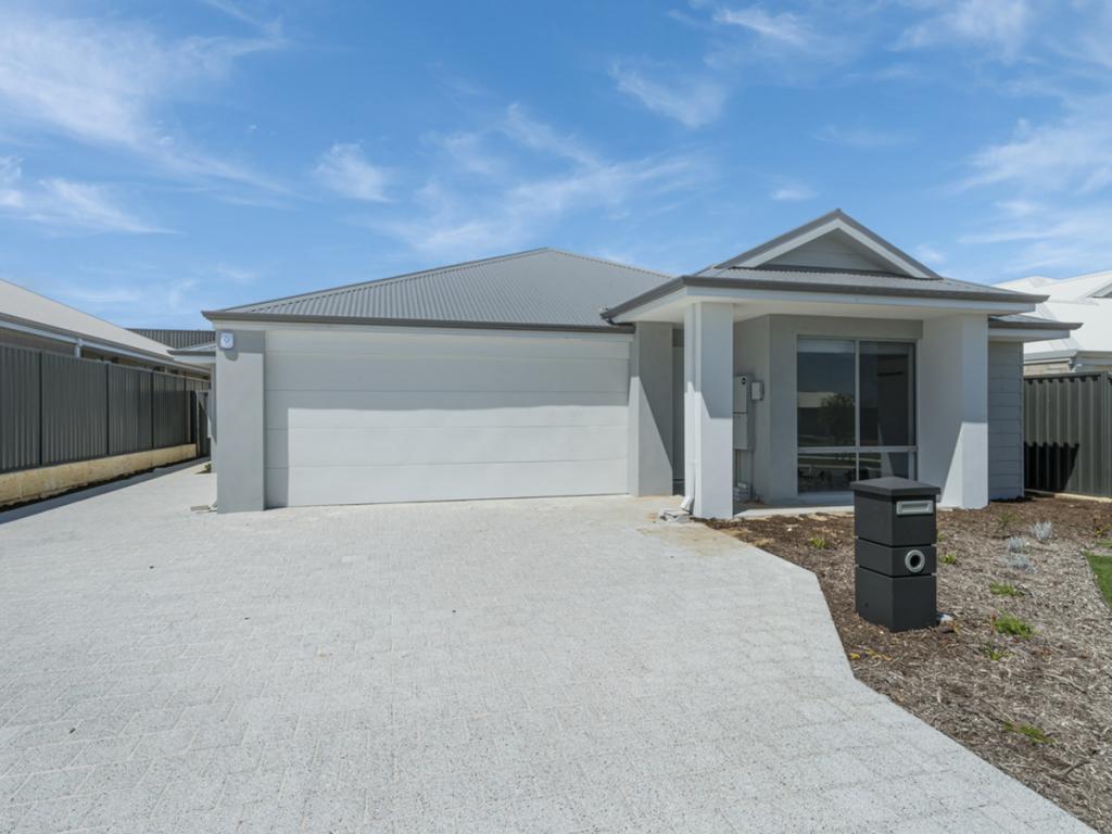 6 Glimmer Rd, Eglinton, WA 6034