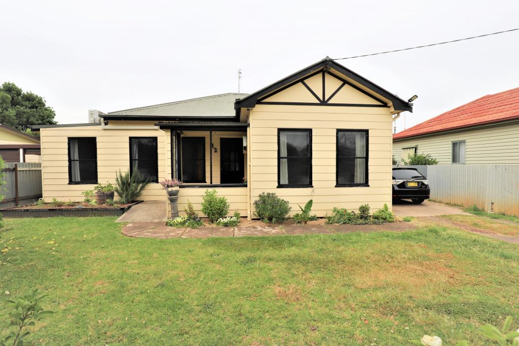 32 Gundagai Rd, Cootamundra, NSW 2590