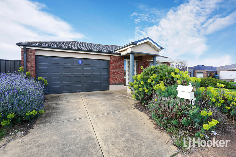 2 Dexter Gr, Point Cook, VIC 3030