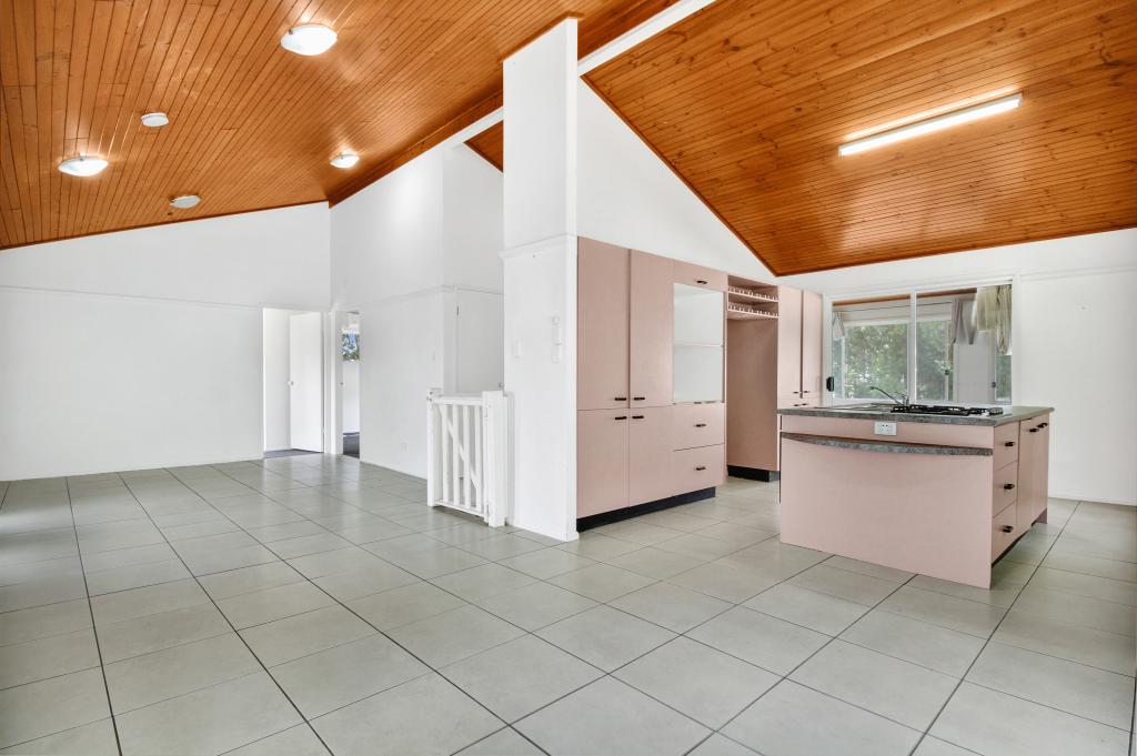 14 Alexander St, Macleay Island, QLD 4184