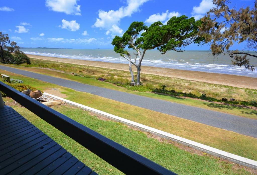 60 Schofield Pde, Keppel Sands, QLD 4702