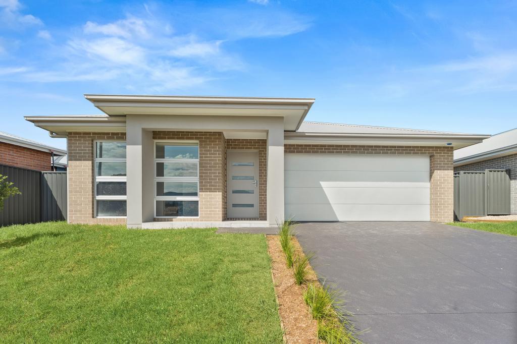 48 Holroyd St, Albion Park, NSW 2527