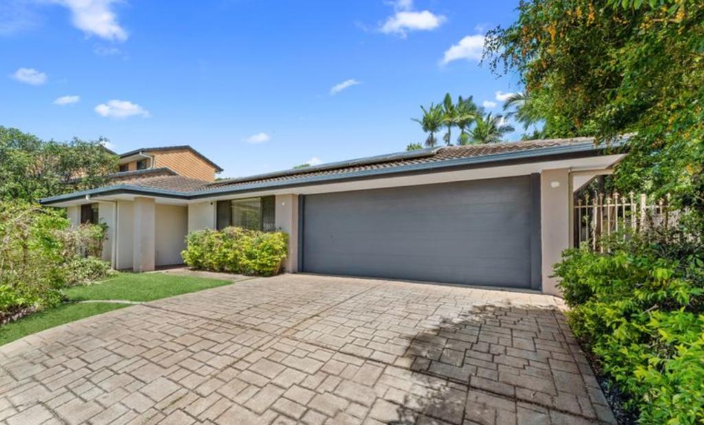 18 Kentlyn St, Eight Mile Plains, QLD 4113