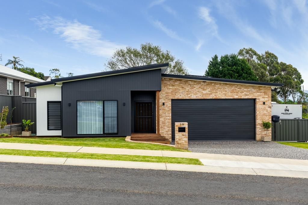 19 Warbler Cct, Bega, NSW 2550