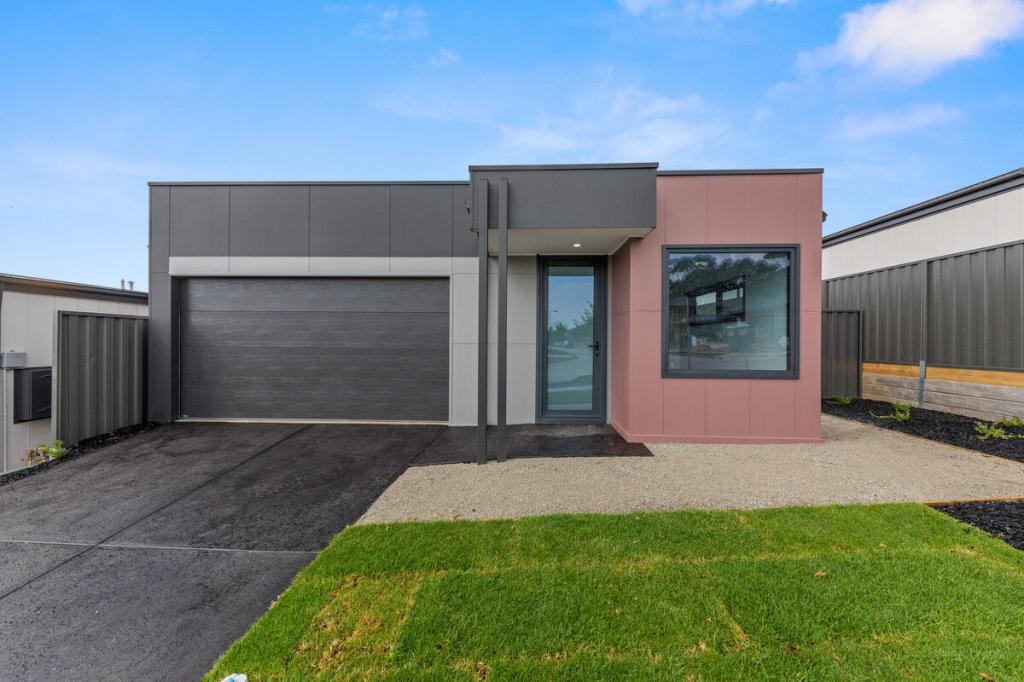 23 VERBIER RD, PAKENHAM, VIC 3810