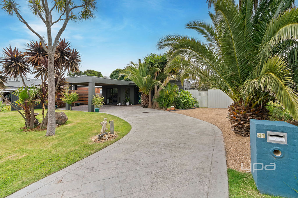 41 PALM TREE DR, SAFETY BEACH, VIC 3936