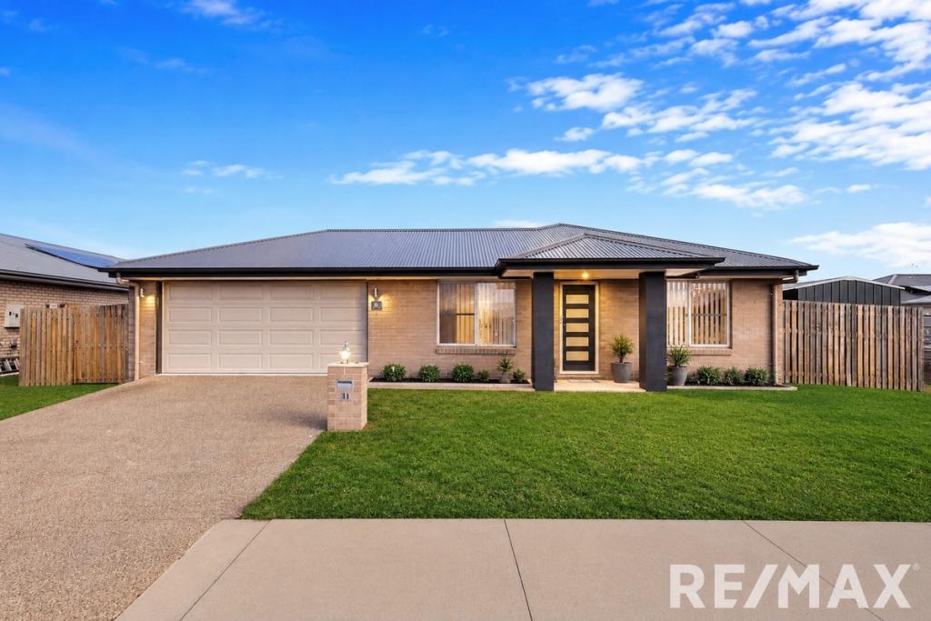 31 Cherry Venture Dr, Eli Waters, QLD 4655