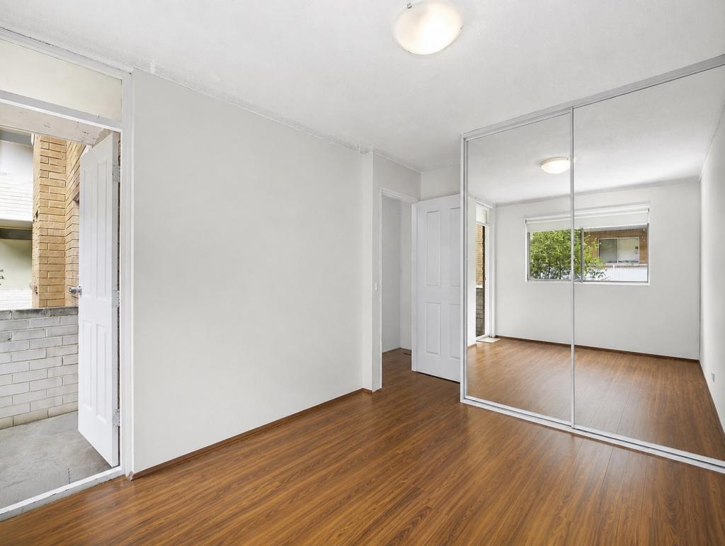 5/9 MEADOW CRES, MEADOWBANK, NSW 2114