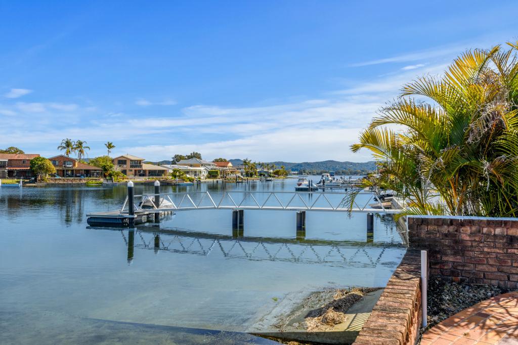 54 Helmsman Bvd, St Huberts Island, NSW 2257