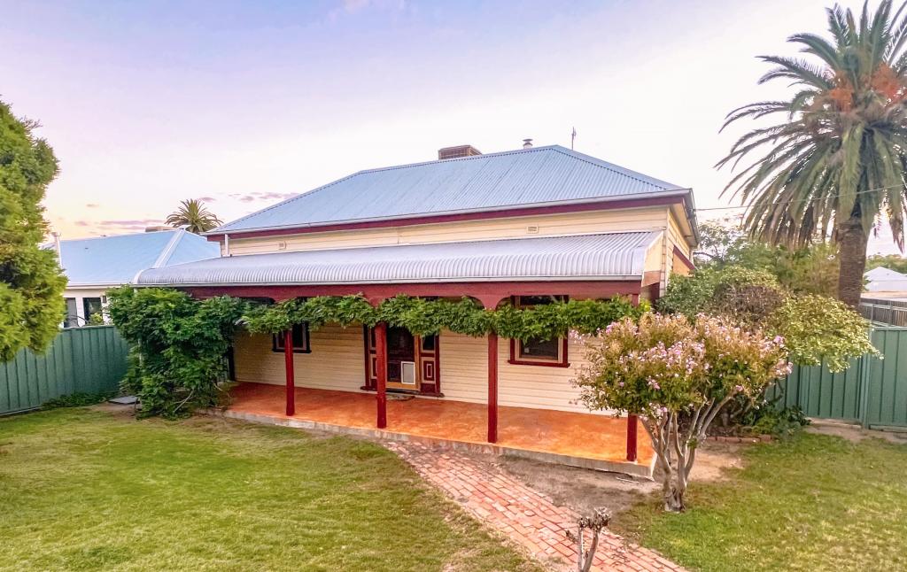 443 MAHER ST, DENILIQUIN, NSW 2710