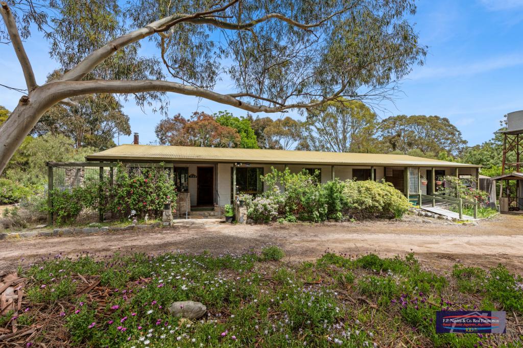 64 RED GUM VALLEY RD, RAVENSWOOD SOUTH, VIC 3453